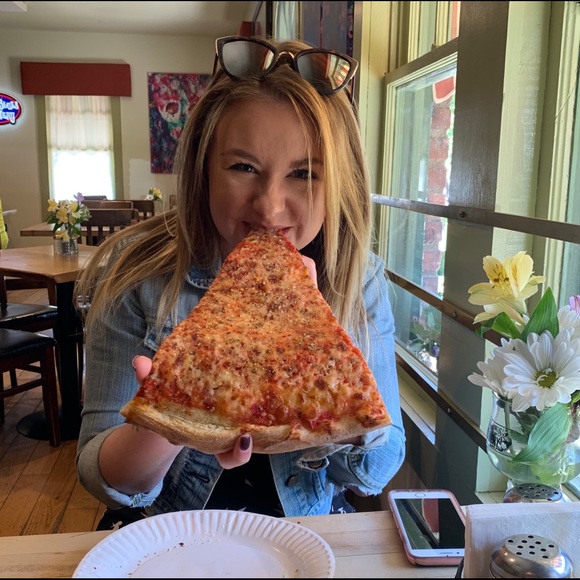 Meet your Posher, Maura - Picture 1 of 1